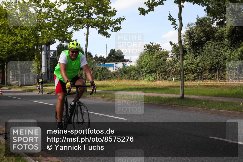 10.08.2025 - GEWOBA Citytriathlon Bremen Yannick Fuchs http://msf.ph/oto/8575276 10.08.2025 14:23:33 Radfahren 99, 154, 158, 200, 205, 225, 234, 250, 251, 317 meine-sportfotos.de