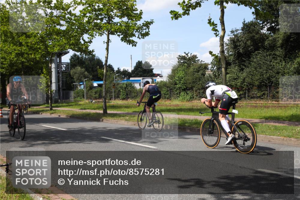 10.08.2025 - GEWOBA Citytriathlon Bremen Yannick Fuchs http://msf.ph/oto/8575281 10.08.2025 14:23:41 Radfahren 128, 158, 205, 234, 250, 251, 317 meine-sportfotos.de
