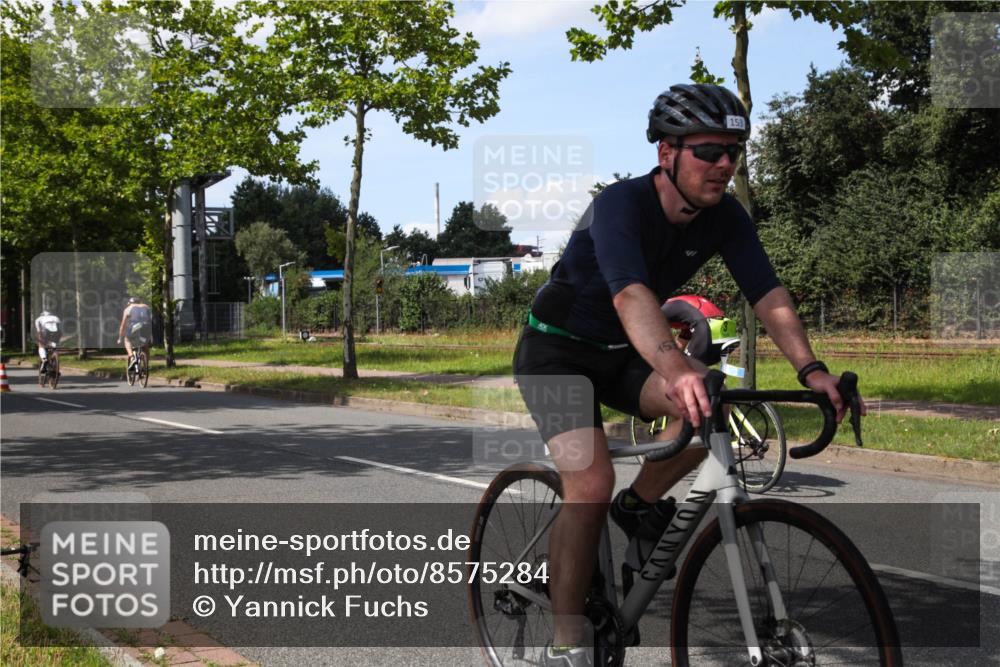 10.08.2025 - GEWOBA Citytriathlon Bremen Yannick Fuchs http://msf.ph/oto/8575284 10.08.2025 14:23:43 Radfahren 128, 158, 205, 234, 250, 317 meine-sportfotos.de