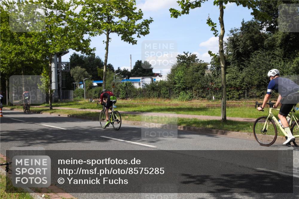 10.08.2025 - GEWOBA Citytriathlon Bremen Yannick Fuchs http://msf.ph/oto/8575285 10.08.2025 14:23:43 Radfahren 128, 158, 205, 234, 250, 317 meine-sportfotos.de