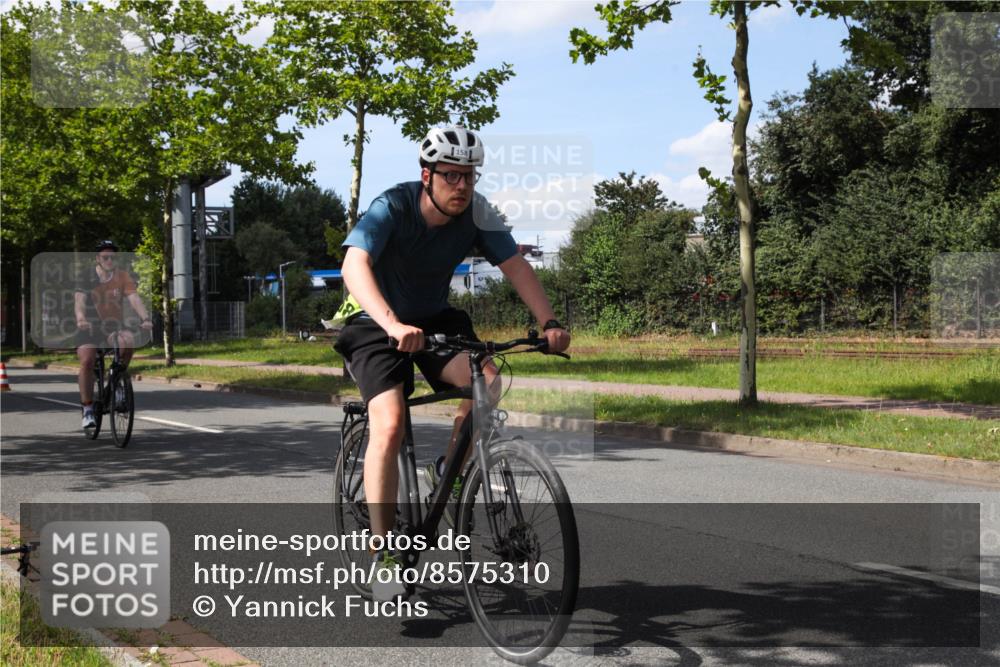 10.08.2025 - GEWOBA Citytriathlon Bremen Yannick Fuchs http://msf.ph/oto/8575310 10.08.2025 14:23:50 Radfahren 128, 158, 205, 221, 234 meine-sportfotos.de
