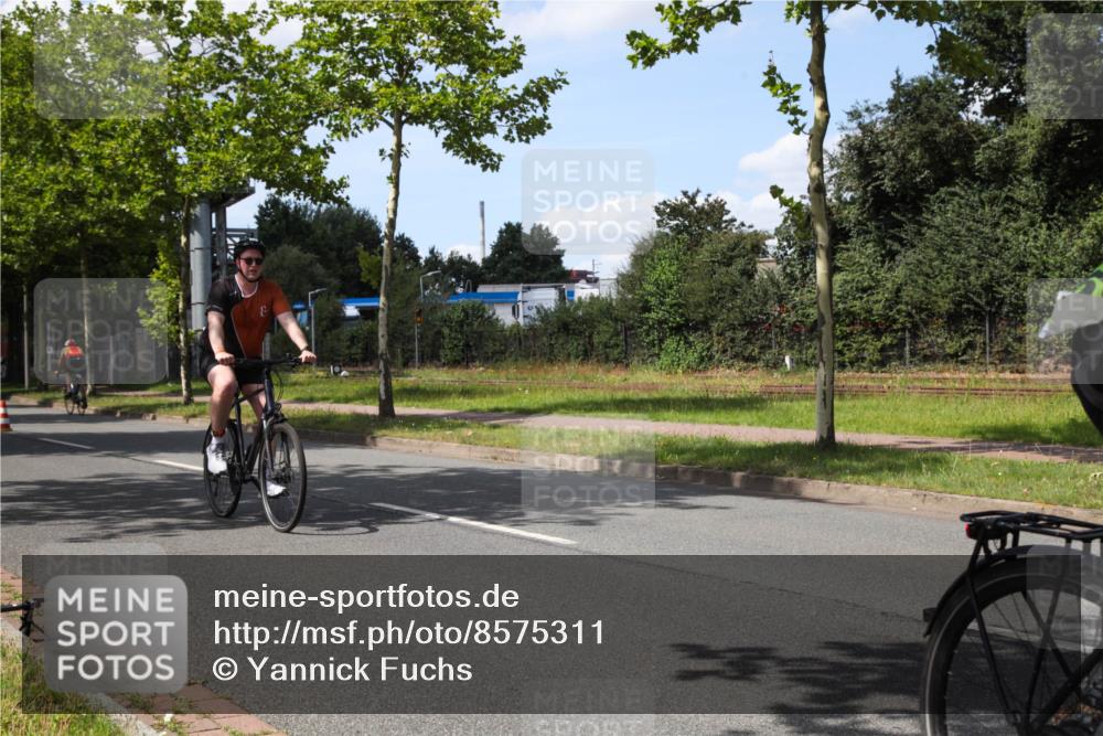 10.08.2025 - GEWOBA Citytriathlon Bremen Yannick Fuchs http://msf.ph/oto/8575311 10.08.2025 14:23:51 Radfahren 128, 158, 205, 221, 234 meine-sportfotos.de