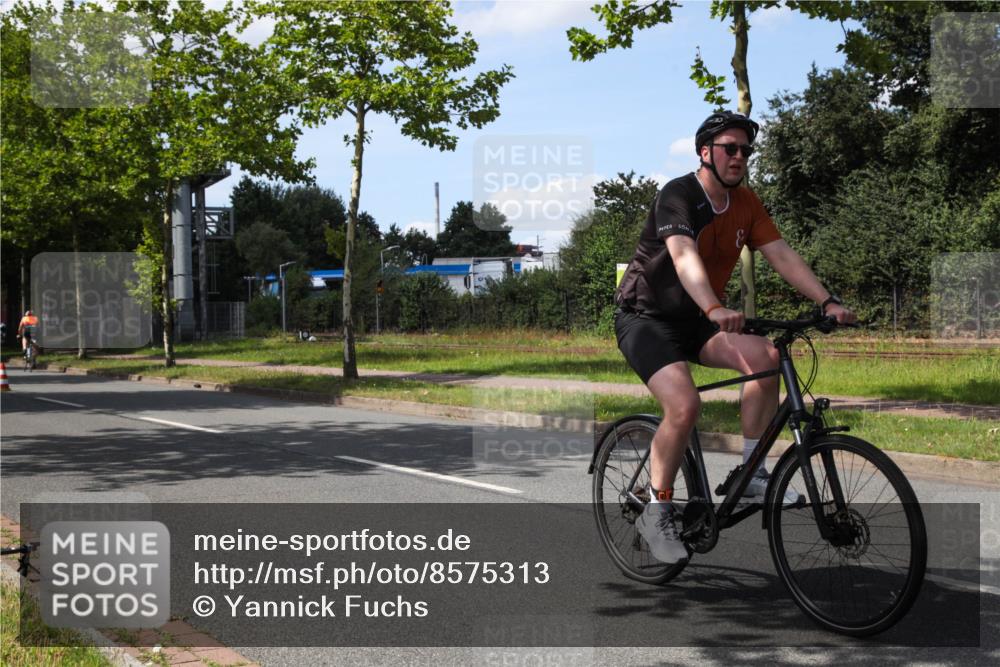 10.08.2025 - GEWOBA Citytriathlon Bremen Yannick Fuchs http://msf.ph/oto/8575313 10.08.2025 14:23:51 Radfahren 128, 158, 205, 221, 234 meine-sportfotos.de