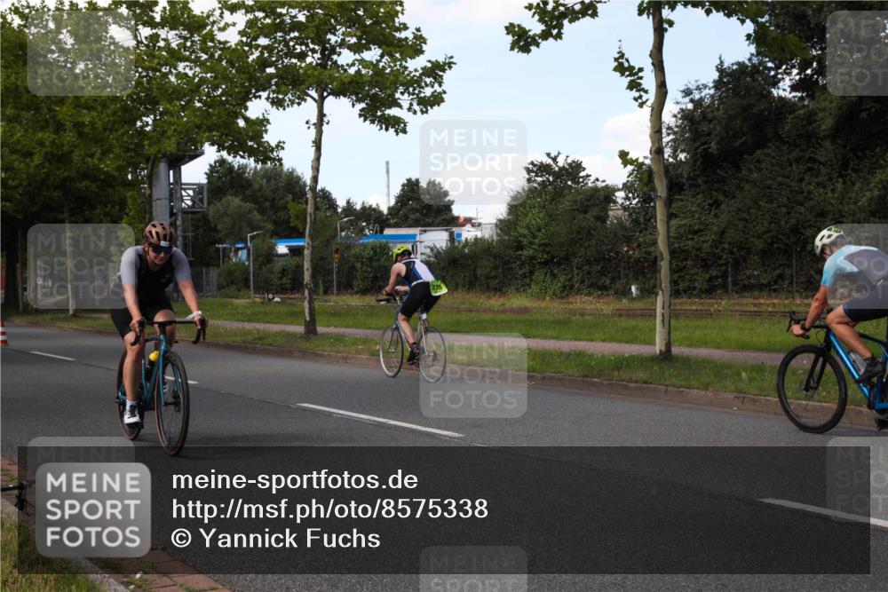 10.08.2025 - GEWOBA Citytriathlon Bremen Yannick Fuchs http://msf.ph/oto/8575338 10.08.2025 14:24:18 Radfahren 169, 436, 474 meine-sportfotos.de