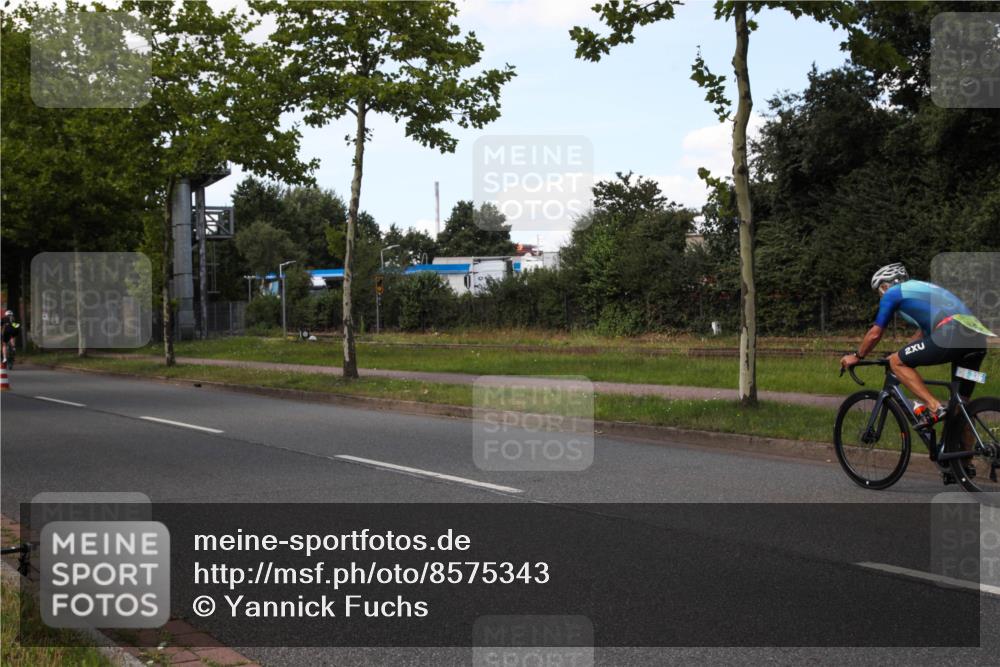 10.08.2025 - GEWOBA Citytriathlon Bremen Yannick Fuchs http://msf.ph/oto/8575343 10.08.2025 14:24:24 Radfahren 3, 169, 436, 474 meine-sportfotos.de