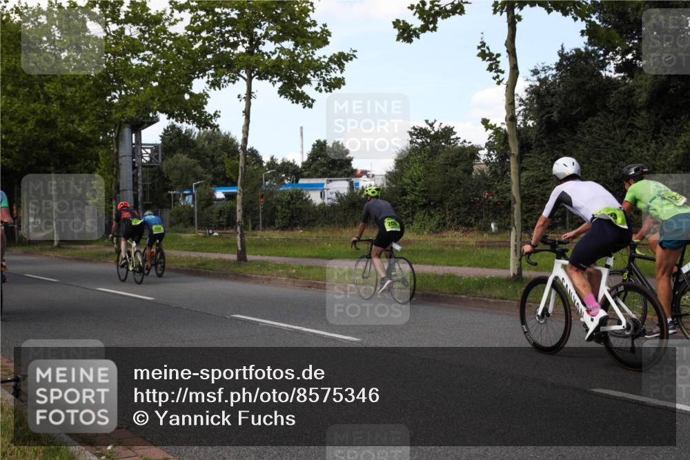 10.08.2025 - GEWOBA Citytriathlon Bremen Yannick Fuchs http://msf.ph/oto/8575346 10.08.2025 14:24:25 Radfahren 3, 169, 436, 474 meine-sportfotos.de