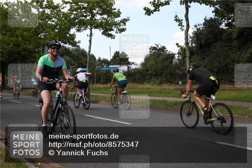 10.08.2025 - GEWOBA Citytriathlon Bremen Yannick Fuchs http://msf.ph/oto/8575347 10.08.2025 14:24:26 Radfahren 3, 169, 436, 474 meine-sportfotos.de