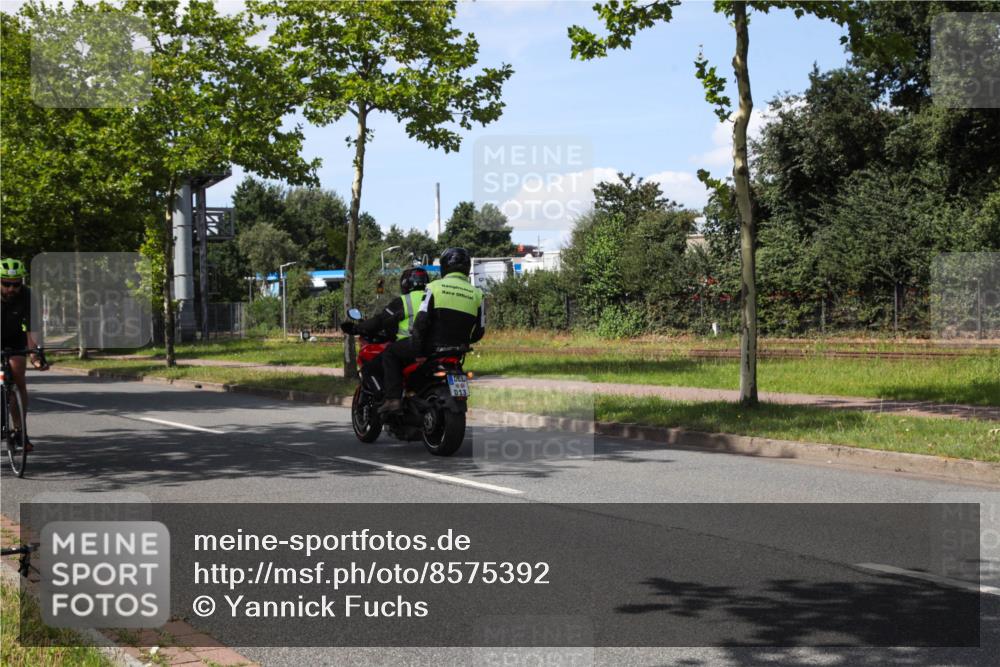 10.08.2025 - GEWOBA Citytriathlon Bremen Yannick Fuchs http://msf.ph/oto/8575392 10.08.2025 14:25:25 Radfahren 49, 85, 208, 267, 270, 323, 326, 336, 462, 479 meine-sportfotos.de