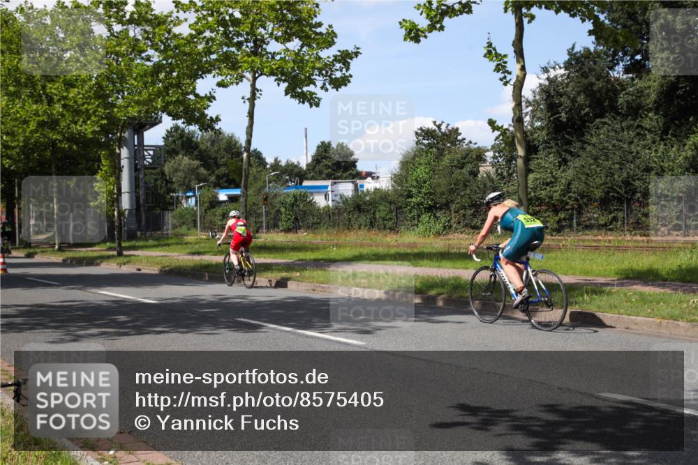 10.08.2025 - GEWOBA Citytriathlon Bremen Yannick Fuchs http://msf.ph/oto/8575405 10.08.2025 14:25:36 Radfahren 167, 208, 336, 479, 499 meine-sportfotos.de