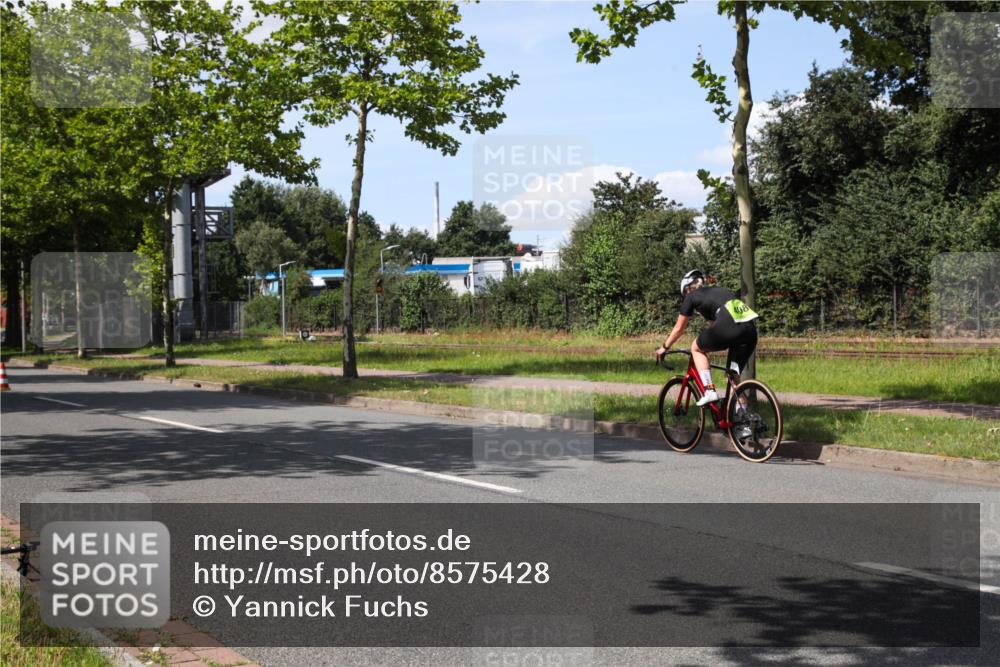 10.08.2025 - GEWOBA Citytriathlon Bremen Yannick Fuchs http://msf.ph/oto/8575428 10.08.2025 14:25:51 Radfahren 167, 181, 273, 331, 446, 499 meine-sportfotos.de