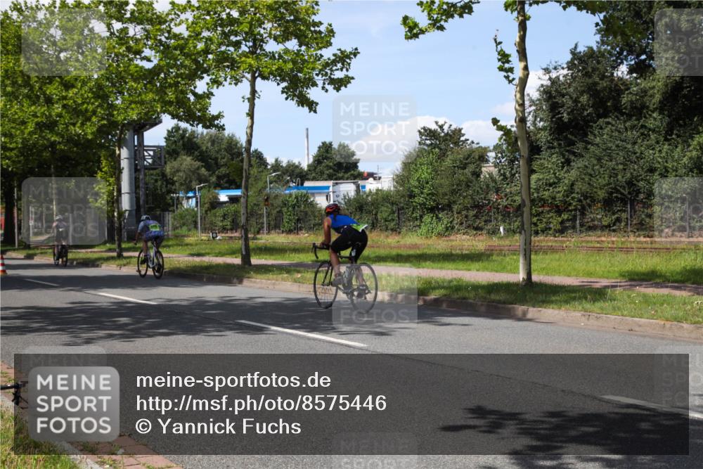 10.08.2025 - GEWOBA Citytriathlon Bremen Yannick Fuchs http://msf.ph/oto/8575446 10.08.2025 14:25:58 Radfahren 167, 181, 220, 231, 273, 325, 331, 446, 499 meine-sportfotos.de