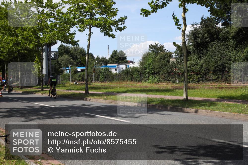 10.08.2025 - GEWOBA Citytriathlon Bremen Yannick Fuchs http://msf.ph/oto/8575455 10.08.2025 14:26:01 Radfahren 167, 181, 220, 231, 273, 325, 331, 446 meine-sportfotos.de