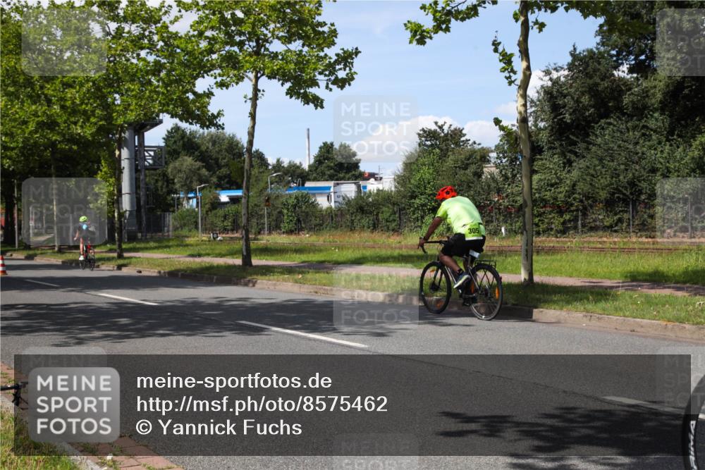 10.08.2025 - GEWOBA Citytriathlon Bremen Yannick Fuchs http://msf.ph/oto/8575462 10.08.2025 14:26:04 Radfahren 181, 220, 231, 273, 325, 331, 446 meine-sportfotos.de