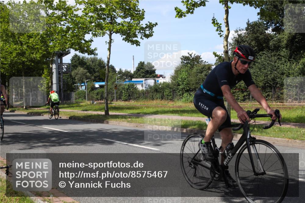 10.08.2025 - GEWOBA Citytriathlon Bremen Yannick Fuchs http://msf.ph/oto/8575467 10.08.2025 14:26:06 Radfahren 181, 220, 231, 273, 278, 325, 331, 446 meine-sportfotos.de