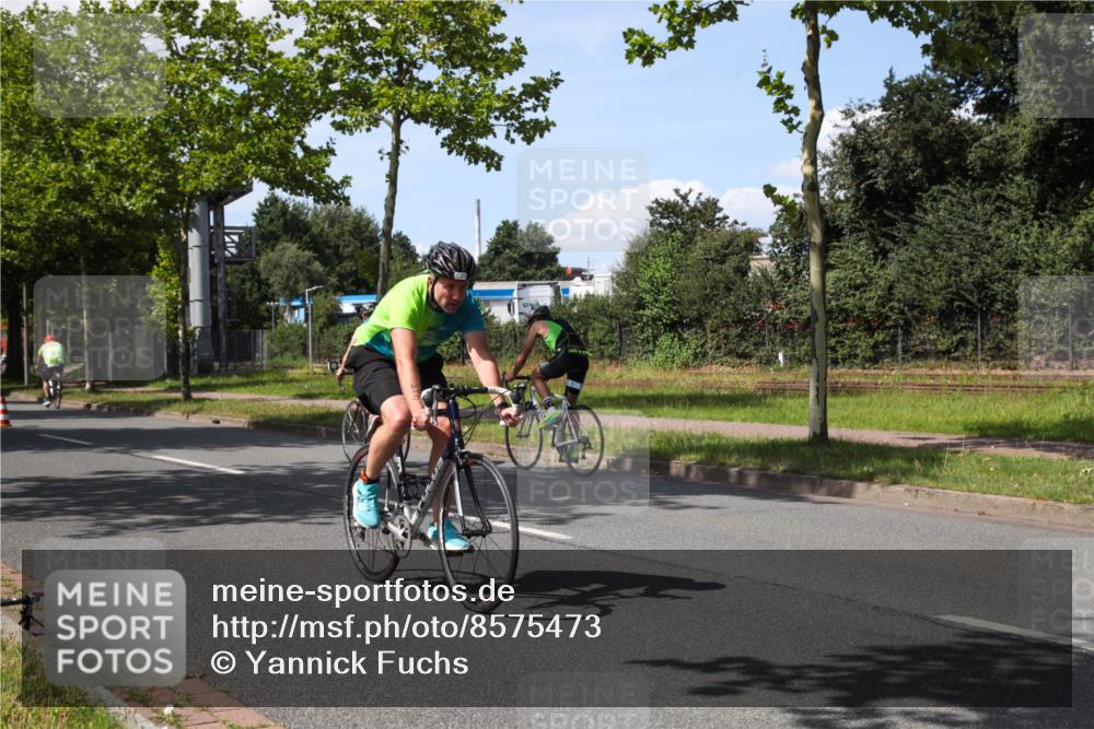 10.08.2025 - GEWOBA Citytriathlon Bremen Yannick Fuchs http://msf.ph/oto/8575473 10.08.2025 14:26:08 Radfahren 181, 220, 231, 273, 278, 325, 331, 446 meine-sportfotos.de