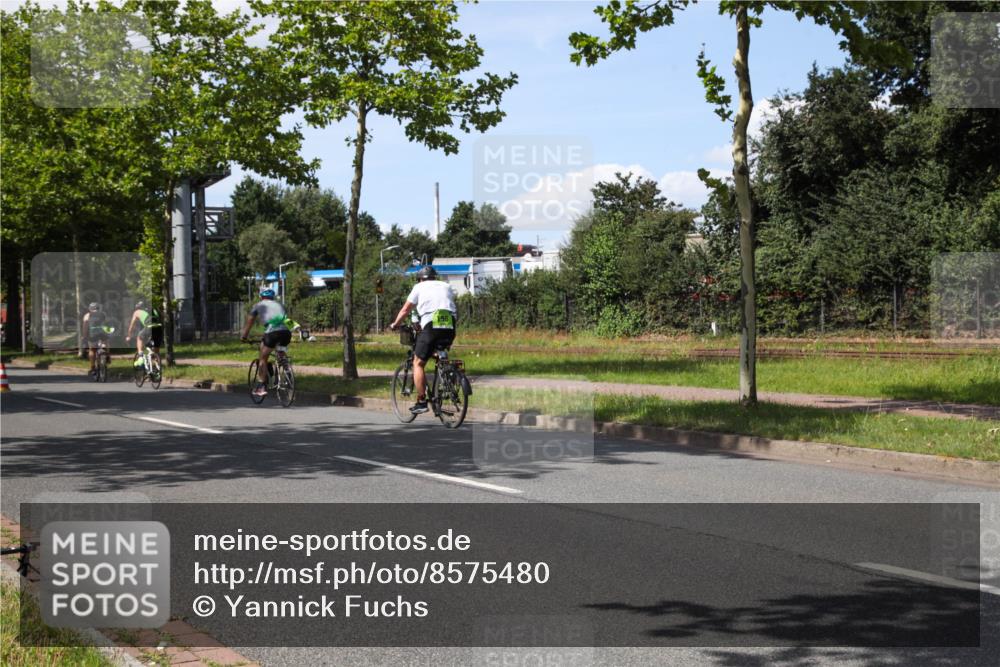 10.08.2025 - GEWOBA Citytriathlon Bremen Yannick Fuchs http://msf.ph/oto/8575480 10.08.2025 14:26:10 Radfahren 181, 220, 231, 273, 278, 325, 331 meine-sportfotos.de