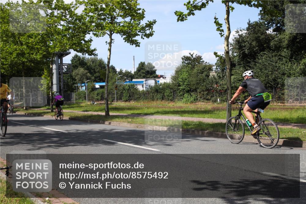 10.08.2025 - GEWOBA Citytriathlon Bremen Yannick Fuchs http://msf.ph/oto/8575492 10.08.2025 14:26:13 Radfahren 181, 220, 231, 273, 278, 325, 331 meine-sportfotos.de