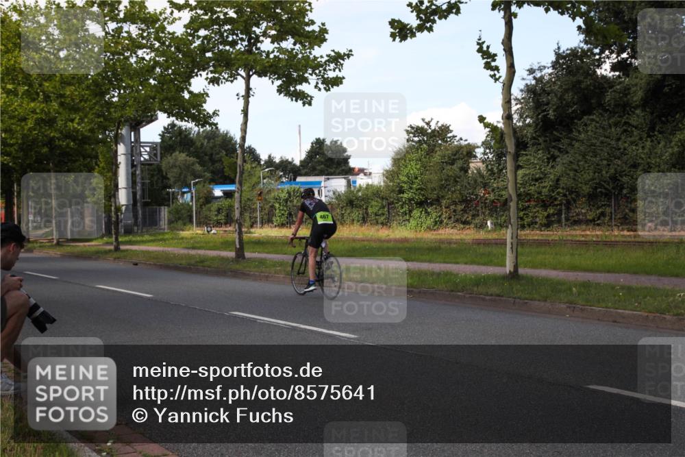 10.08.2025 - GEWOBA Citytriathlon Bremen Yannick Fuchs http://msf.ph/oto/8575641 10.08.2025 14:27:44 Radfahren 156, 159, 194, 293, 322, 363 meine-sportfotos.de