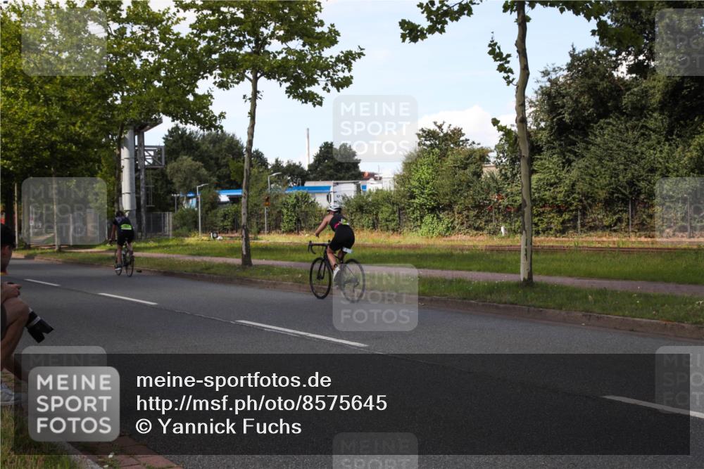 10.08.2025 - GEWOBA Citytriathlon Bremen Yannick Fuchs http://msf.ph/oto/8575645 10.08.2025 14:27:45 Radfahren 156, 159, 194, 293, 322, 363 meine-sportfotos.de