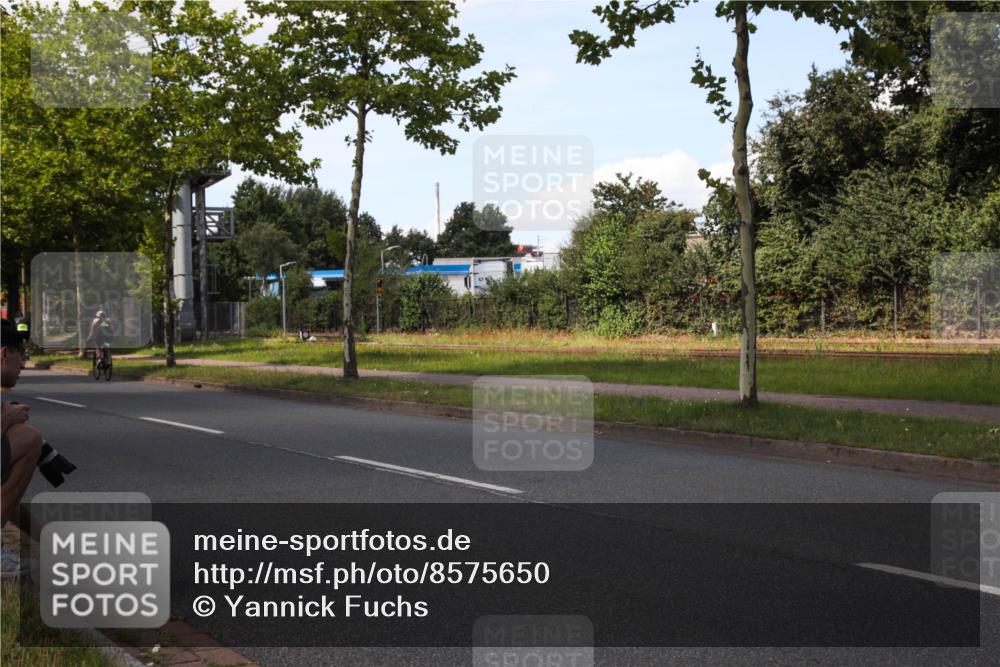 10.08.2025 - GEWOBA Citytriathlon Bremen Yannick Fuchs http://msf.ph/oto/8575650 10.08.2025 14:27:47 Radfahren 156, 159, 194, 293, 322, 363 meine-sportfotos.de