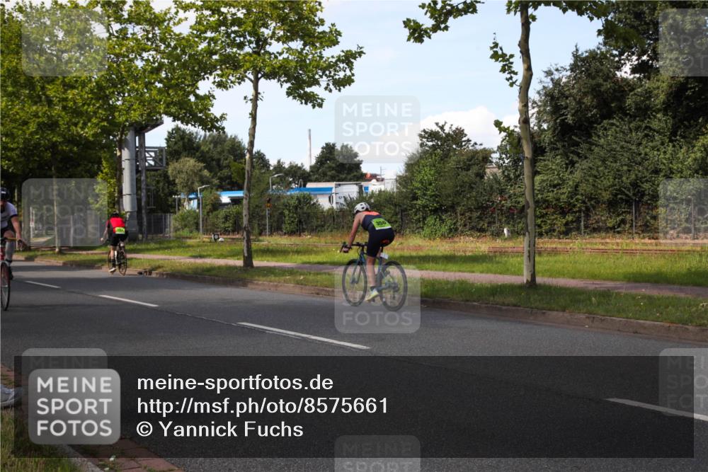 10.08.2025 - GEWOBA Citytriathlon Bremen Yannick Fuchs http://msf.ph/oto/8575661 10.08.2025 14:27:51 Radfahren 156, 159, 194, 293, 322, 363 meine-sportfotos.de
