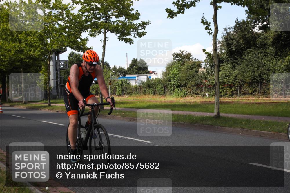 10.08.2025 - GEWOBA Citytriathlon Bremen Yannick Fuchs http://msf.ph/oto/8575682 10.08.2025 14:27:57 Radfahren 70, 159, 194, 293, 322 meine-sportfotos.de