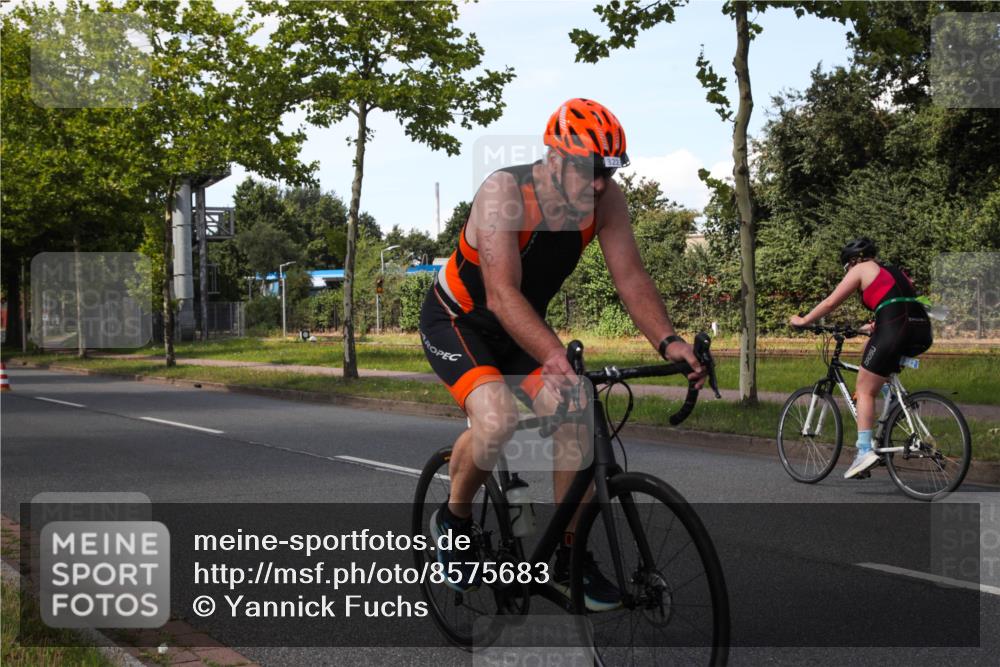 10.08.2025 - GEWOBA Citytriathlon Bremen Yannick Fuchs http://msf.ph/oto/8575683 10.08.2025 14:27:57 Radfahren 70, 159, 194, 293, 322 meine-sportfotos.de