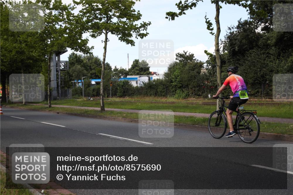 10.08.2025 - GEWOBA Citytriathlon Bremen Yannick Fuchs http://msf.ph/oto/8575690 10.08.2025 14:28:06 Radfahren 70, 159, 293, 382 meine-sportfotos.de