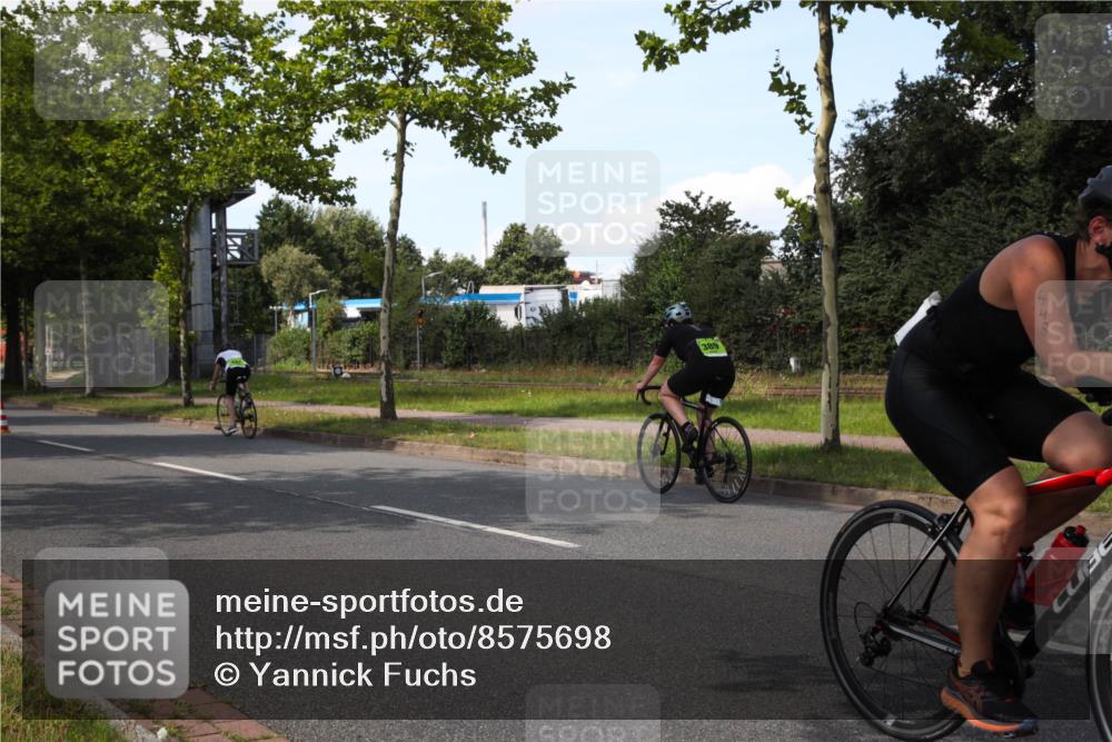 10.08.2025 - GEWOBA Citytriathlon Bremen Yannick Fuchs http://msf.ph/oto/8575698 10.08.2025 14:28:20 Radfahren 70, 382, 401, 448 meine-sportfotos.de