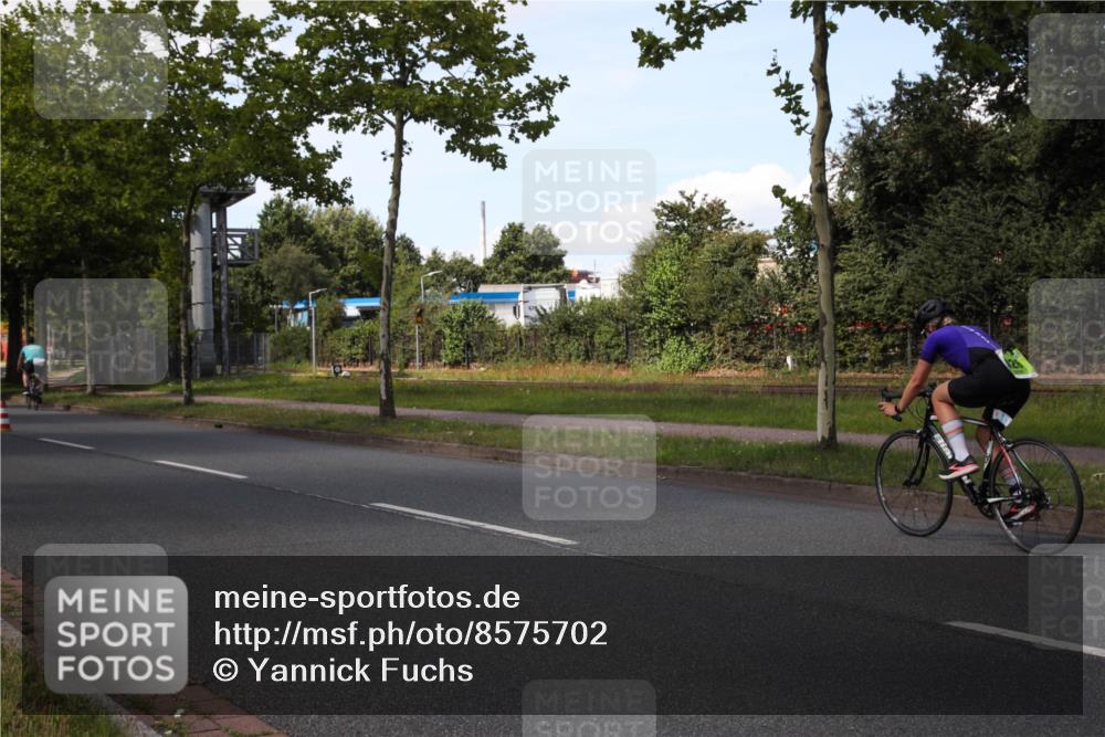 10.08.2025 - GEWOBA Citytriathlon Bremen Yannick Fuchs http://msf.ph/oto/8575702 10.08.2025 14:28:26 Radfahren 237, 367, 382, 401, 448 meine-sportfotos.de