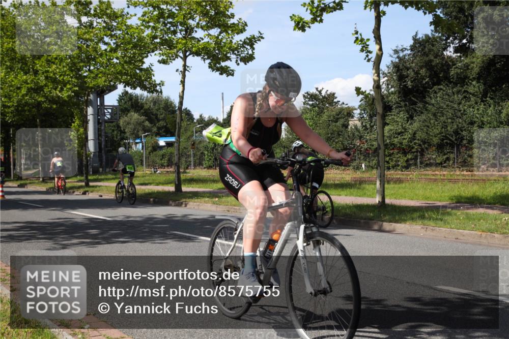 10.08.2025 - GEWOBA Citytriathlon Bremen Yannick Fuchs http://msf.ph/oto/8575755 10.08.2025 14:29:01 Radfahren 168, 172, 193, 321, 350, 403 meine-sportfotos.de