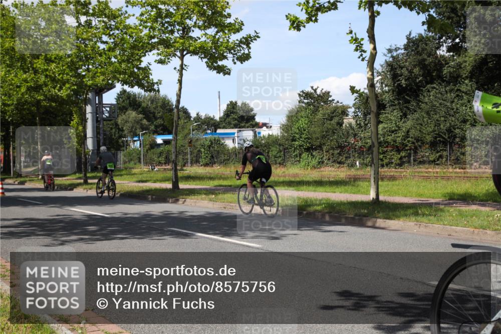 10.08.2025 - GEWOBA Citytriathlon Bremen Yannick Fuchs http://msf.ph/oto/8575756 10.08.2025 14:29:01 Radfahren 168, 172, 193, 321, 350, 403 meine-sportfotos.de