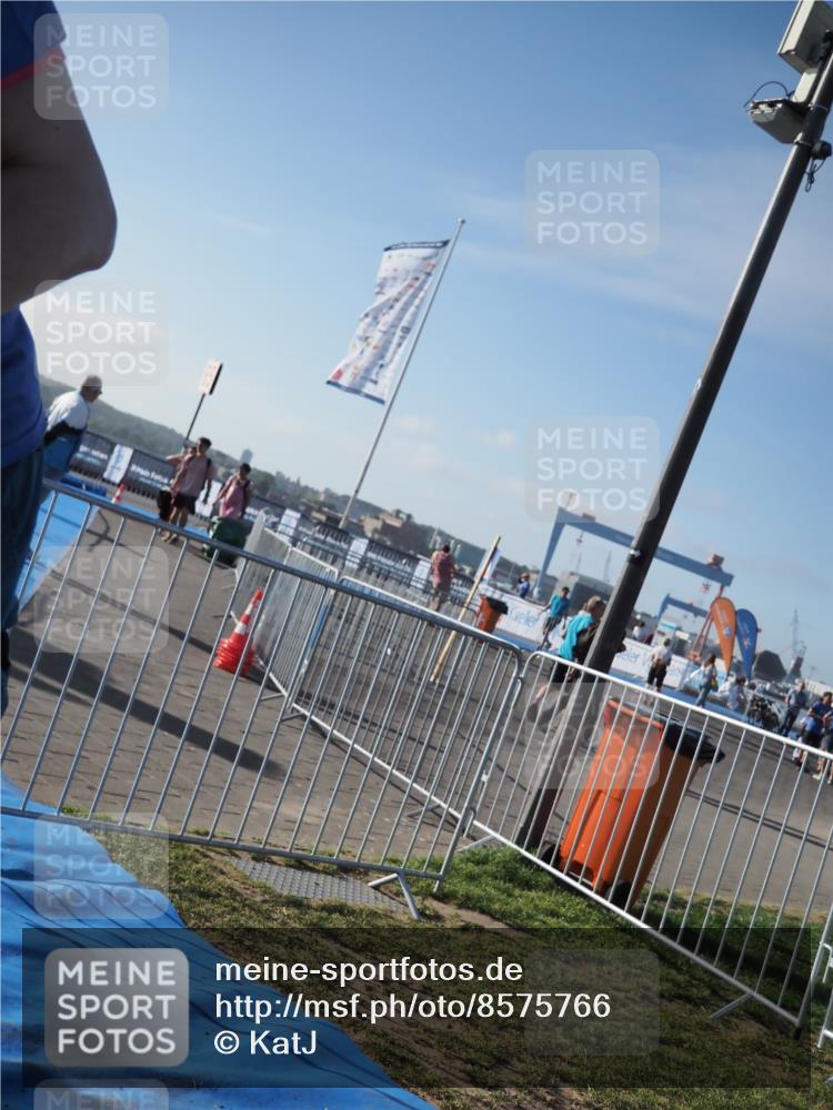 17.08.2025 - KN Förde Triathlon 2025 KatJ http://msf.ph/oto/8575766 17.08.2025 08:40:48 Schwimmen  meine-sportfotos.de