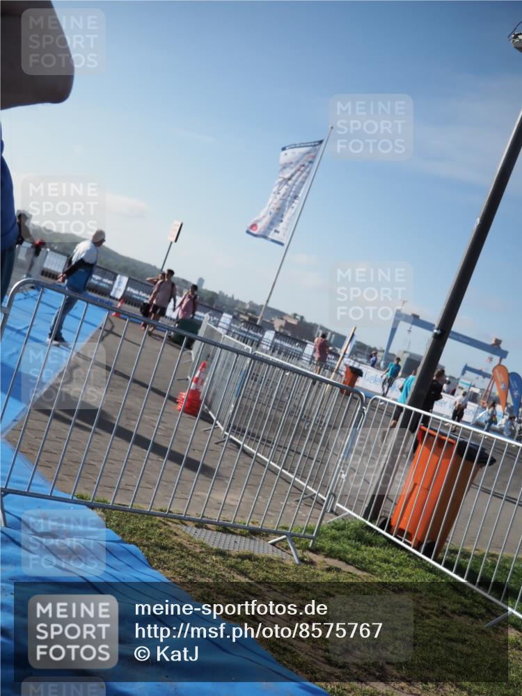 17.08.2025 - KN Förde Triathlon 2025 KatJ http://msf.ph/oto/8575767 17.08.2025 08:40:48 Schwimmen  meine-sportfotos.de