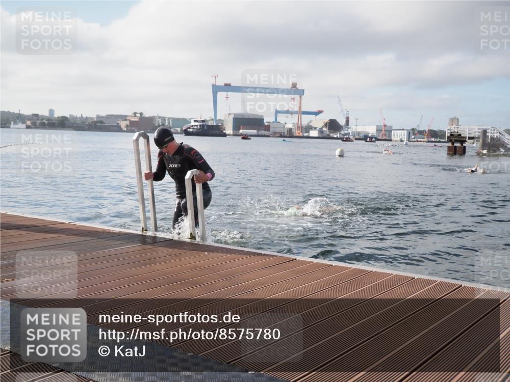 17.08.2025 - KN Förde Triathlon 2025 KatJ http://msf.ph/oto/8575780 17.08.2025 09:07:58 Schwimmen 106, 252, 106, 252 meine-sportfotos.de
