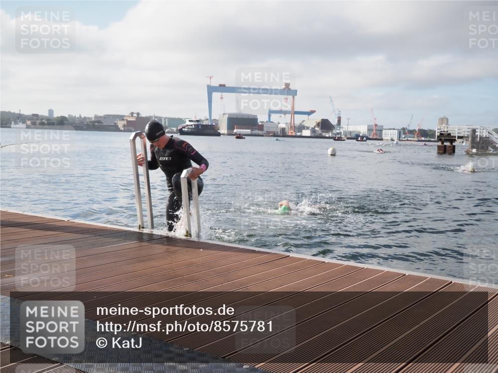 17.08.2025 - KN Förde Triathlon 2025 KatJ http://msf.ph/oto/8575781 17.08.2025 09:07:58 Schwimmen 106, 252, 106, 252 meine-sportfotos.de
