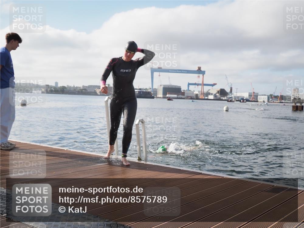 17.08.2025 - KN Förde Triathlon 2025 KatJ http://msf.ph/oto/8575789 17.08.2025 09:08:00 Schwimmen 106, 252, 106, 252 meine-sportfotos.de