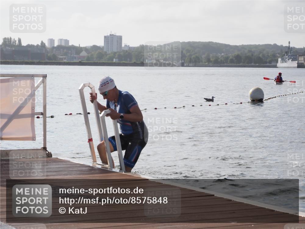 17.08.2025 - KN Förde Triathlon 2025 KatJ http://msf.ph/oto/8575848 17.08.2025 09:09:56 Schwimmen 102, 108, 110, 108, 110 meine-sportfotos.de