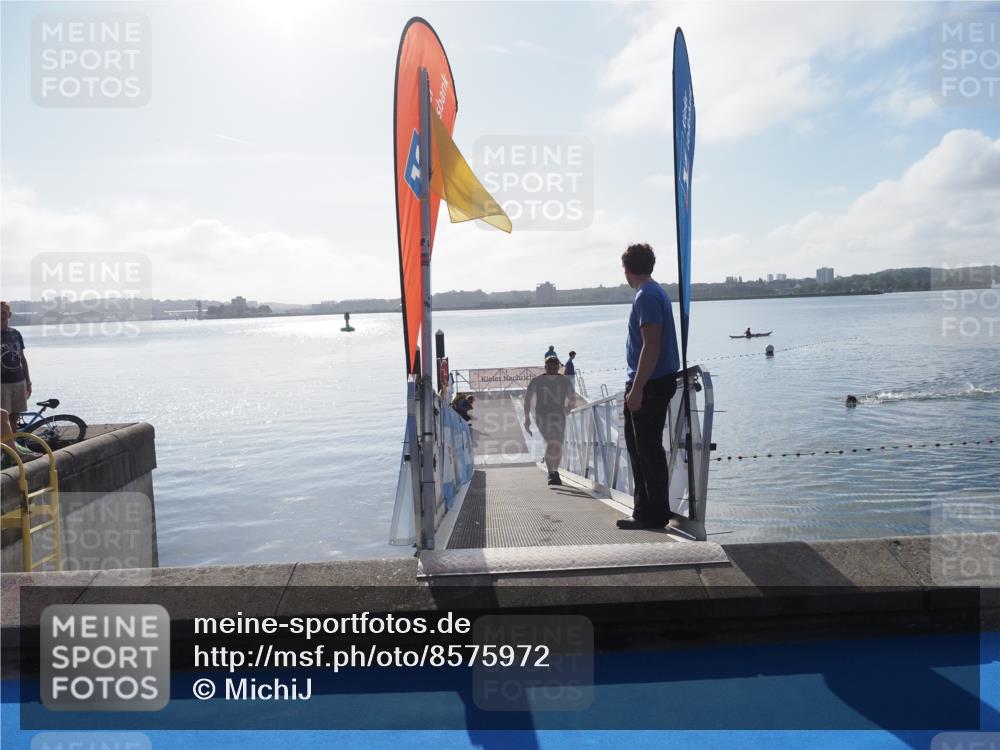 17.08.2025 - KN Förde Triathlon 2025 MichiJ http://msf.ph/oto/8575972 17.08.2025 09:07:48 Schwimmen 103, 104 meine-sportfotos.de