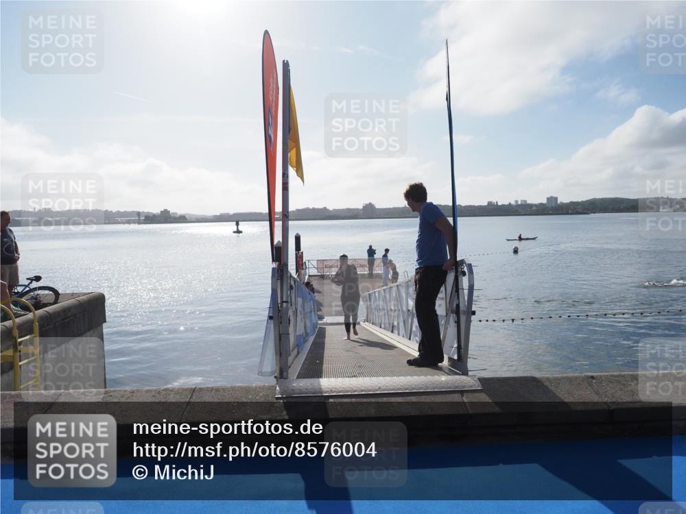 17.08.2025 - KN Förde Triathlon 2025 MichiJ http://msf.ph/oto/8576004 17.08.2025 09:08:05 Schwimmen 106, 106, 252 meine-sportfotos.de