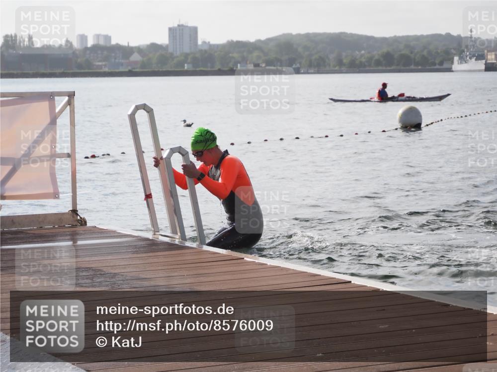 17.08.2025 - KN Förde Triathlon 2025 KatJ http://msf.ph/oto/8576009 17.08.2025 09:10:36 Schwimmen 105, 113, 121, 253, 105, 113, 114, 121, 253 meine-sportfotos.de