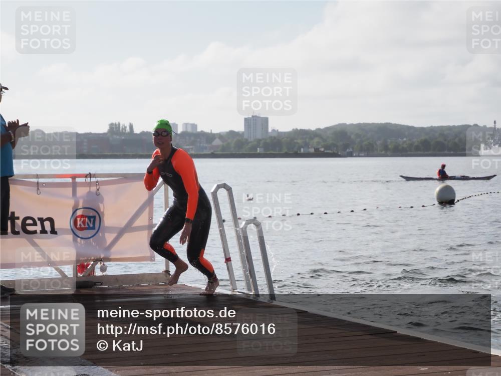 17.08.2025 - KN Förde Triathlon 2025 KatJ http://msf.ph/oto/8576016 17.08.2025 09:10:38 Schwimmen 113, 121, 105, 113, 121, 253 meine-sportfotos.de