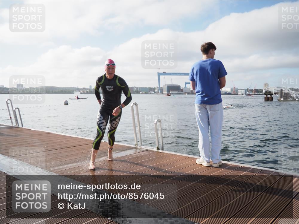 17.08.2025 - KN Förde Triathlon 2025 KatJ http://msf.ph/oto/8576045 17.08.2025 09:10:44 Schwimmen 113, 121, 113, 121 meine-sportfotos.de