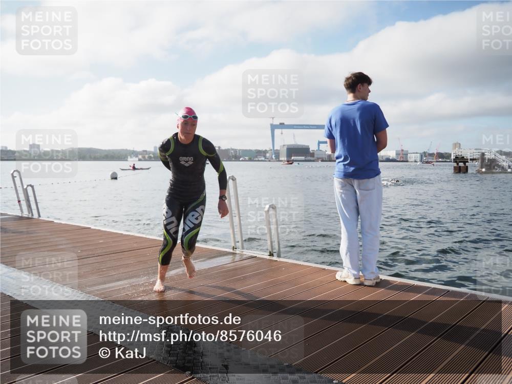 17.08.2025 - KN Förde Triathlon 2025 KatJ http://msf.ph/oto/8576046 17.08.2025 09:10:44 Schwimmen 113, 121, 113, 121 meine-sportfotos.de