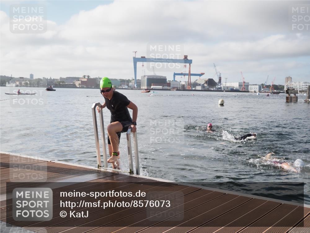 17.08.2025 - KN Förde Triathlon 2025 KatJ http://msf.ph/oto/8576073 17.08.2025 09:11:08 Schwimmen 116, 117, 116, 117 meine-sportfotos.de