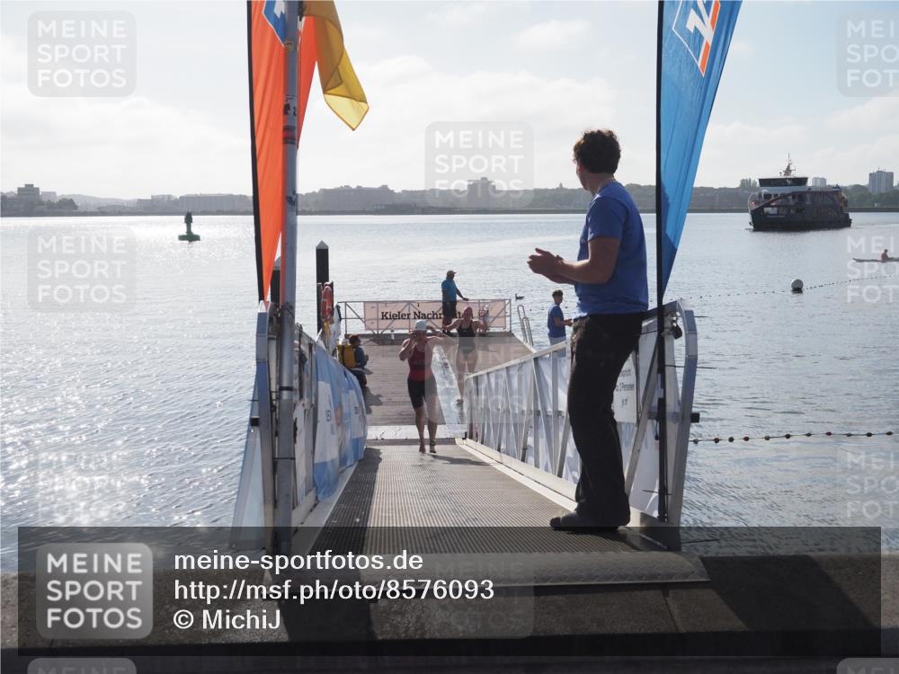 17.08.2025 - KN Förde Triathlon 2025 MichiJ http://msf.ph/oto/8576093 17.08.2025 09:08:55 Schwimmen 101, 107, 101, 107 meine-sportfotos.de