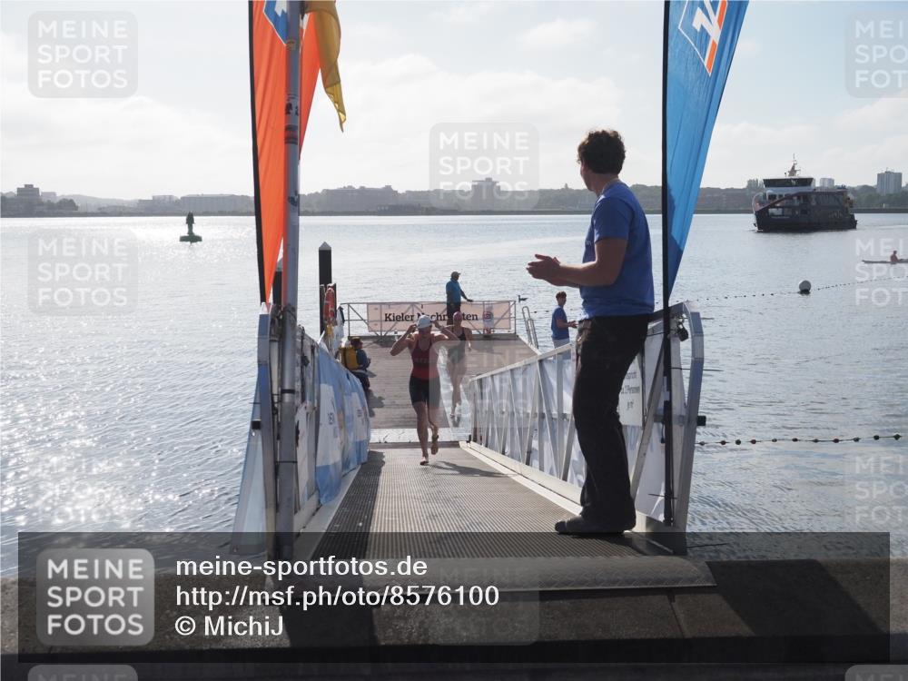 17.08.2025 - KN Förde Triathlon 2025 MichiJ http://msf.ph/oto/8576100 17.08.2025 09:08:55 Schwimmen 101, 107, 101, 107 meine-sportfotos.de