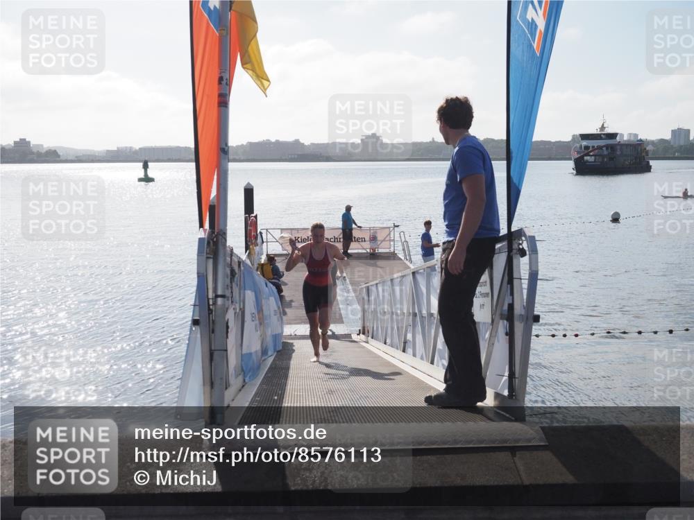 17.08.2025 - KN Förde Triathlon 2025 MichiJ http://msf.ph/oto/8576113 17.08.2025 09:08:56 Schwimmen 101, 107, 101, 107 meine-sportfotos.de