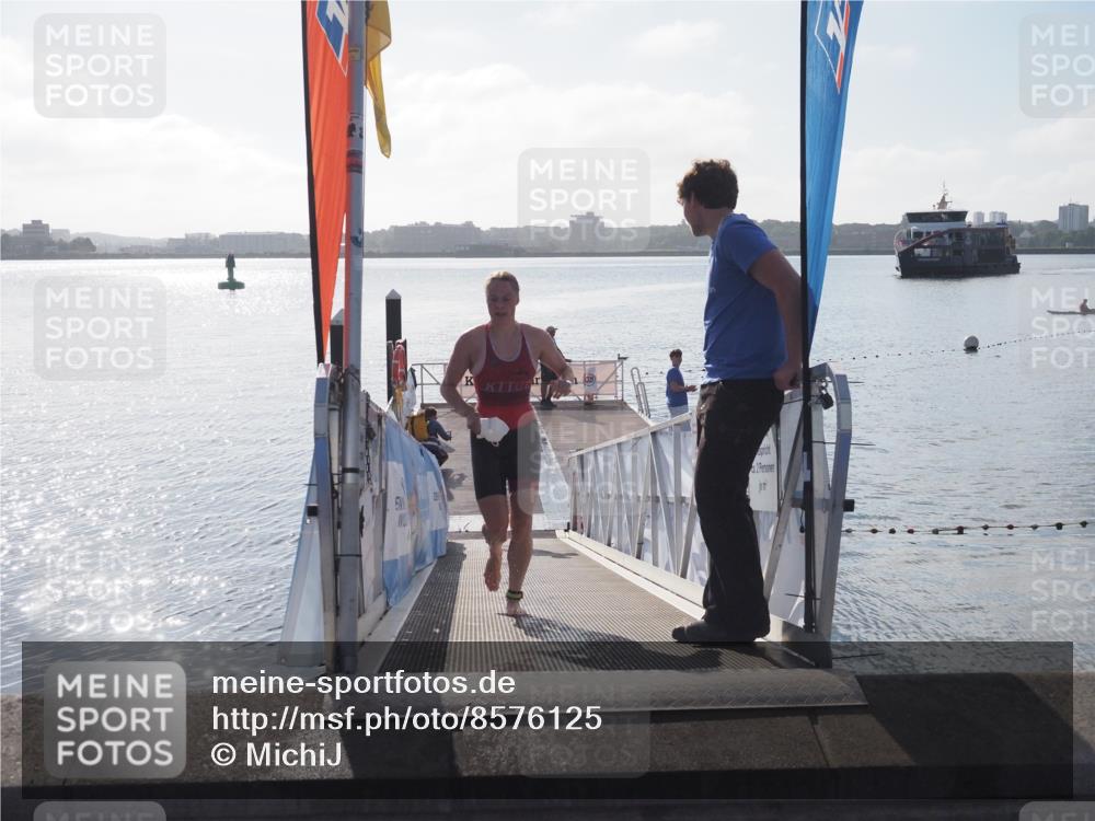 17.08.2025 - KN Förde Triathlon 2025 MichiJ http://msf.ph/oto/8576125 17.08.2025 09:08:57 Schwimmen 101, 107, 101, 107 meine-sportfotos.de