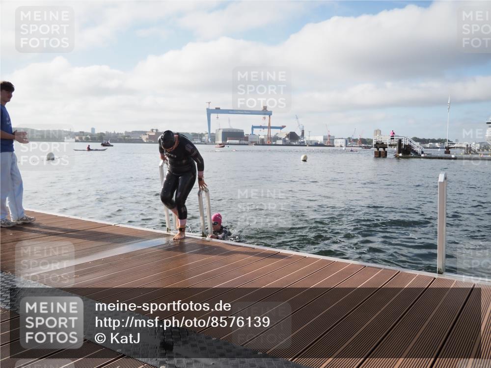 17.08.2025 - KN Förde Triathlon 2025 KatJ http://msf.ph/oto/8576139 17.08.2025 09:11:19 Schwimmen 116, 125, 157, 116, 117, 125, 157 meine-sportfotos.de